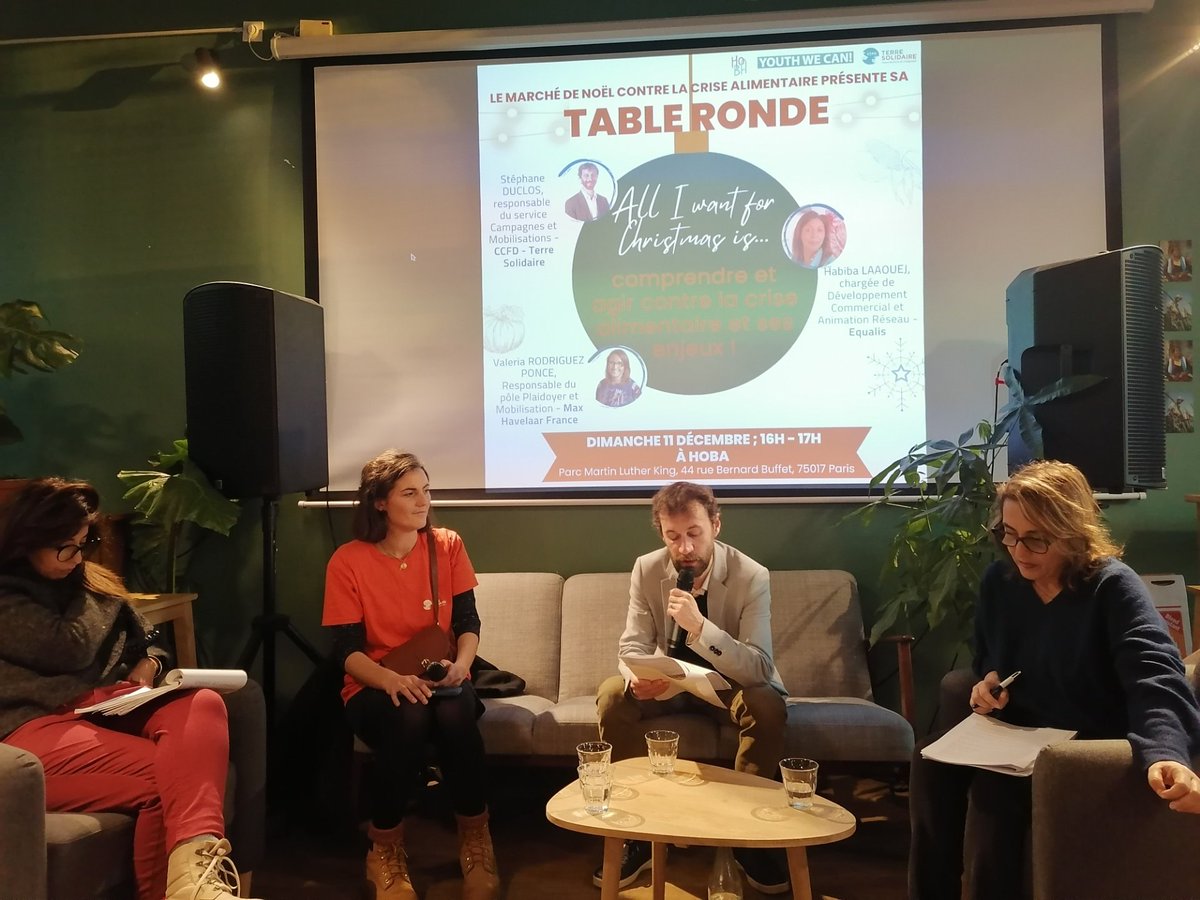 Valeria Rodriguez, responsable plaidoyer chez Max Havelaar était au Marché de Noël contre la crise alimentaire du  CCFD IDF. "La crise alimentaire appelle à changer le modèle pour plus de justice dans la répartition de la valeur dans l'agriculture". <a href="/ccfd_tsolidaire/">CCFD-Terre Solidaire</a> <a href="/YouthWeCan/">YouthWeCan!</a>
