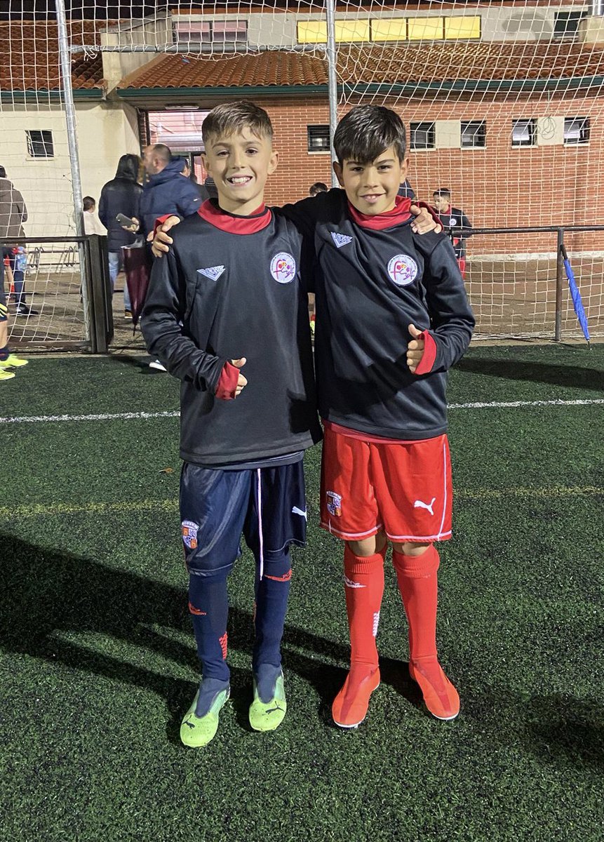 ❗️Que experiencia más bonita y que orgullos estamos de vosotros ❗️

Los jugadores del Alevin A , 𝔸𝕝𝕖𝕛𝕒𝕟𝕕𝕣𝕠 𝕖 𝕀𝕜𝕖𝕣  , han disfrutado del entrenamiento la preselección sub 12 de la <a href="/FCyLF/">RFCYLF</a> 

👏🏻👏🏻👏🏻👏🏻👏🏻👏🏻👏🏻