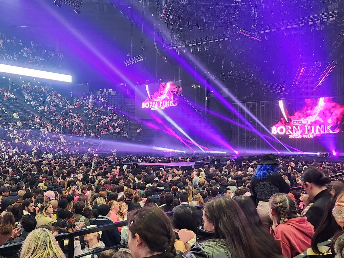 elyever_'s tweet photo. Super vue pour ce soir j'ai hâte ! #BLACKPINK #BlackpinkinPARIS https://t.co/uSAagkbgfO