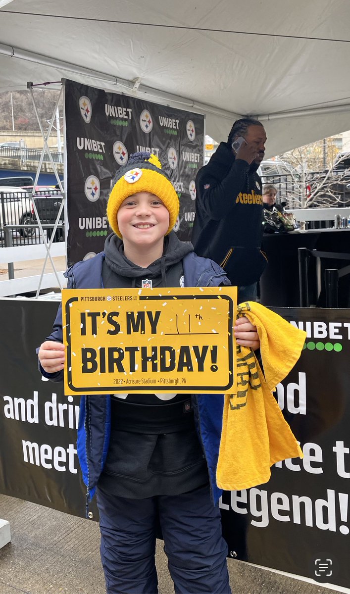 mak23's tweet photo. #HEREWEGO #Steelers #JoeyPorter 💛🖤 https://t.co/deNuWP3nSD