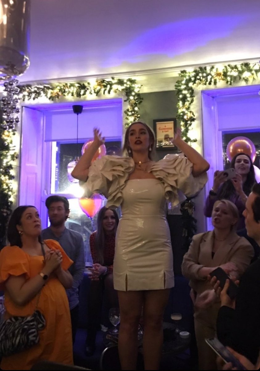 galliganupdates's tweet image. 🆕 Danielle Galligan during her birthday celebration🧡