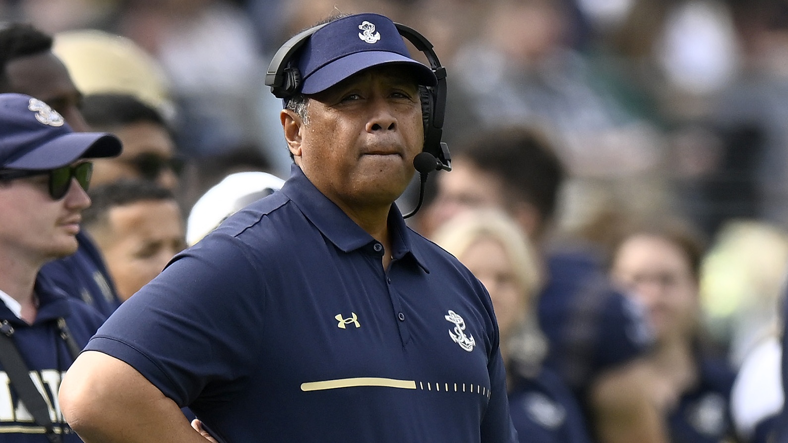 Arriba 95+ imagen new navy football coach Abzlocal.mx
