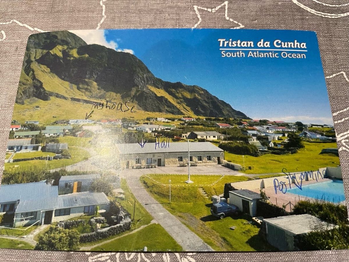NaturetasticWH's tweet image. Woohoo - my first postcard from my pen pal, Savannah, who lives on #TristandaCunha! Posted on the 4th October on the remotest inhabited place on Earth!!
#penpal #coolstamp
@KellyGrTDC @NatureTristan @GO_ASHT