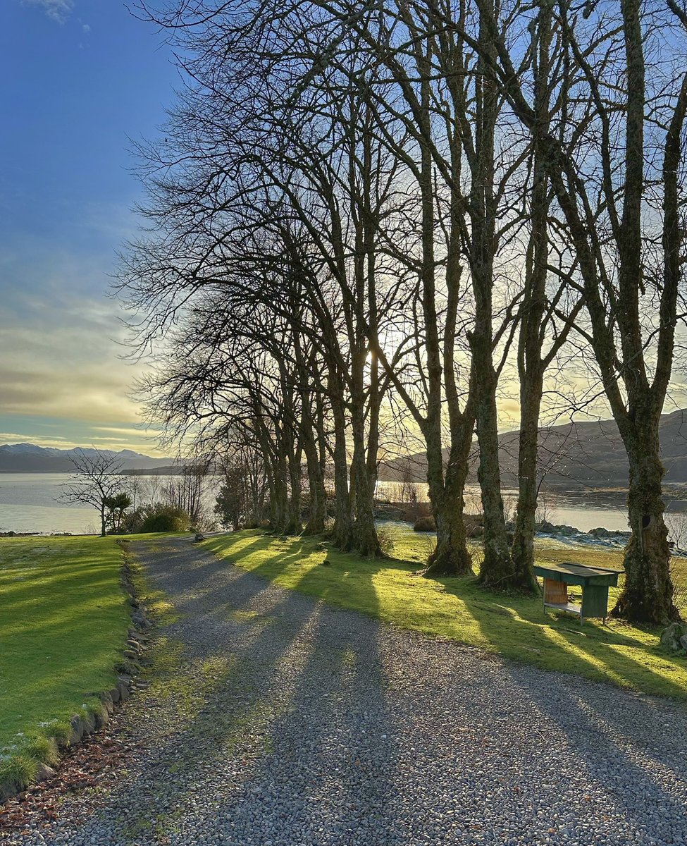 Experienced all kinds of great island hospitality and charm this weekend… fun ceilidh with <a href="/Hebridean_Baker/">Hebridean Baker</a> and celebratory lunch <a href="/kinloch_lodge/">Kinloch Lodge</a>. #Isleofskye “out of season” is pretty special.