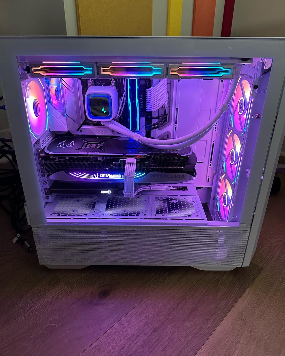 New PC! Spent this morning getting it setup for recording starting tomorrow. Running like a dream! Big thanks to <a href="/AesTechgaming/">AES Techgaming</a> for putting this beauty together!