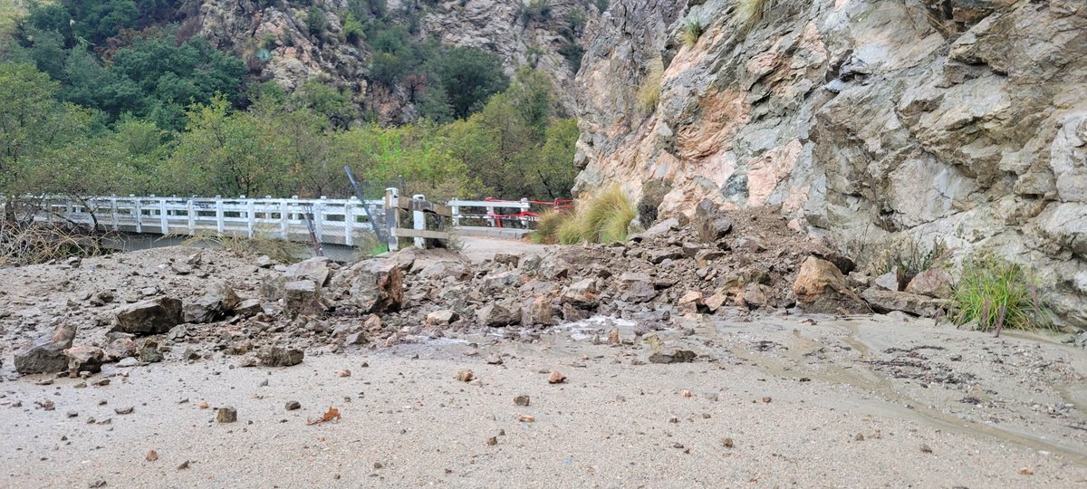 MyEatonCanyon's tweet photo. A large rockslide on the Mount Wilson Toll Road in Eaton Canyon this morning highlights the dangers of hiking in heavy rain. 

It's not just flash flooding: Rocks can fall on your head and block escape points in slot canyons.

The Eaton Canyon waterfall is closed today. https://t.co/ovL1roLVIa