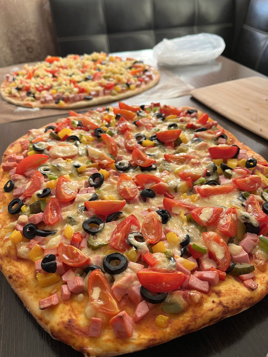 I love making pizza myself😍😍😍 I tried a lot of different recipes, I ordered it in each cafe and thought how it tastes?? 😂😂 in the end I learned!!!! Soft, crispy dough mmm...