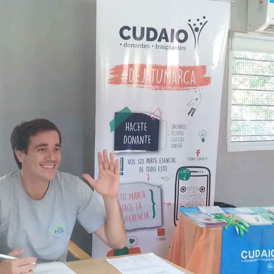 ArmandoPerichon's tweet photo. #Funes #Familia 👨👩👦 #Estudiantes 👩🏼🎓👨🏽🎓 #CiudadDonante
#ColectaDeSangre🩸
👉🏽 Desde #CUDAIO, como siempre, estuvimos ahí promoviendo y registrando 📝 a quienes se acercaron a manifestar su #voluntad #positiva
hacia la #DonaciónDeÓrganos 🤜🤛🏼
#SantaFe
#DonarNosUne🫂
#DejáTuMarca https://t.co/voqNfTheCQ