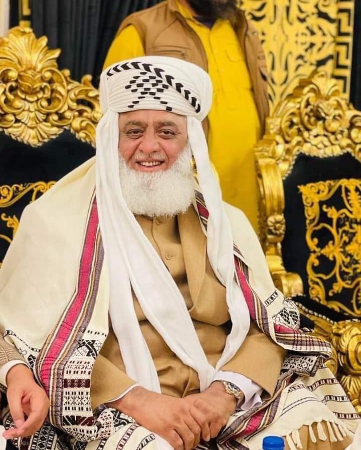 پاکستانی سیاست کا سلطان 
مولانا فضل الرحمن صاحب 
✌️💪✌️
 #Justice4TyrianKhan