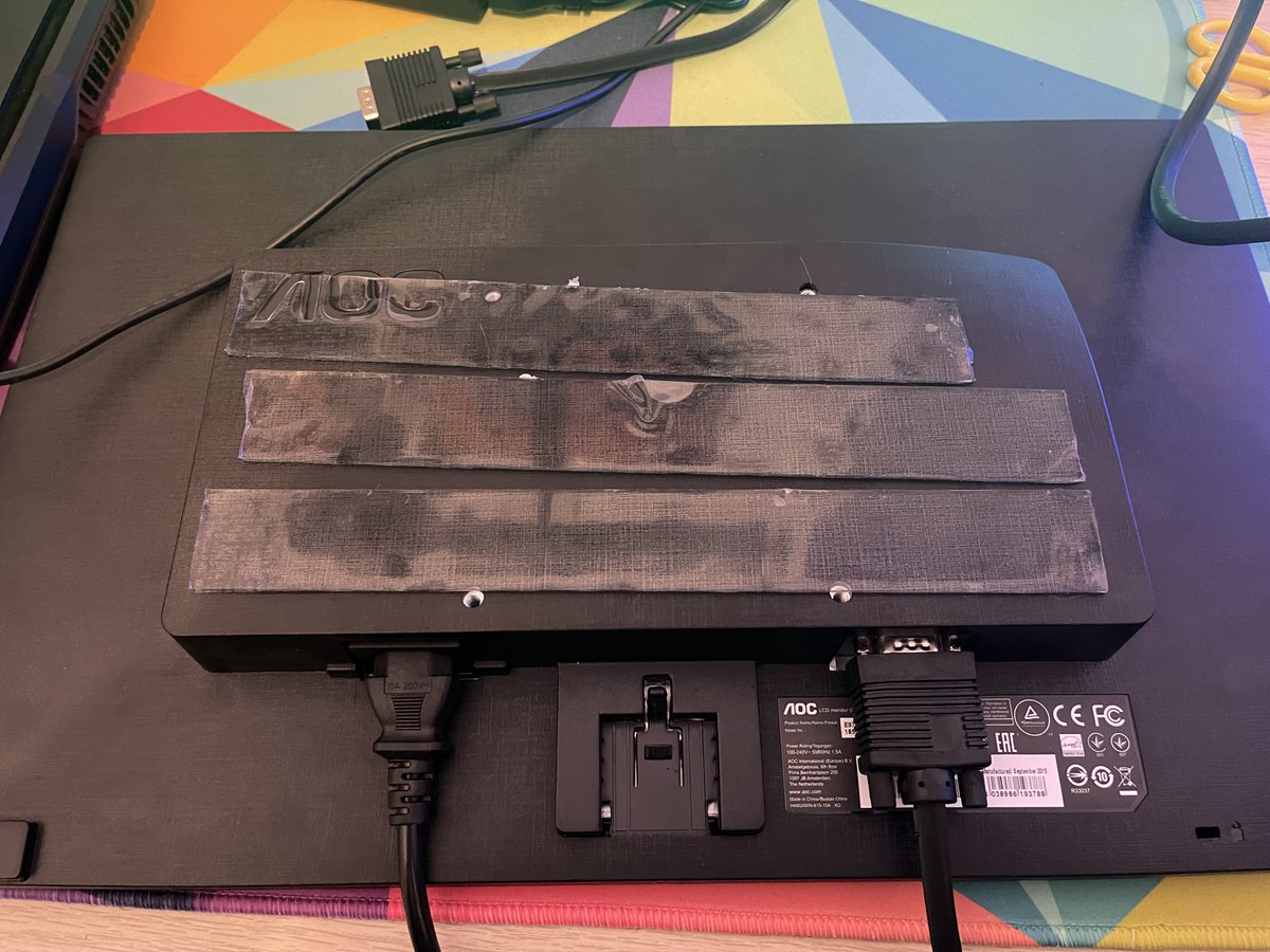 L1m3t1g3r's tweet photo. In today’s episode of “What could possibly go wrong?”, using double-sided tape to attach a monitor to a wall. https://t.co/trM4c5MOpY