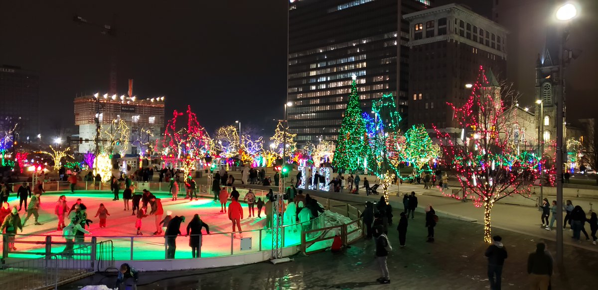 RonClausPhoto's tweet photo. Cleveland does Christmas in a big way. Beautiful downtown! @CLEPublicSquare #inthesquare #thisisCLE #ClevelandRocks #Christmas https://t.co/mhJ00VUbO8