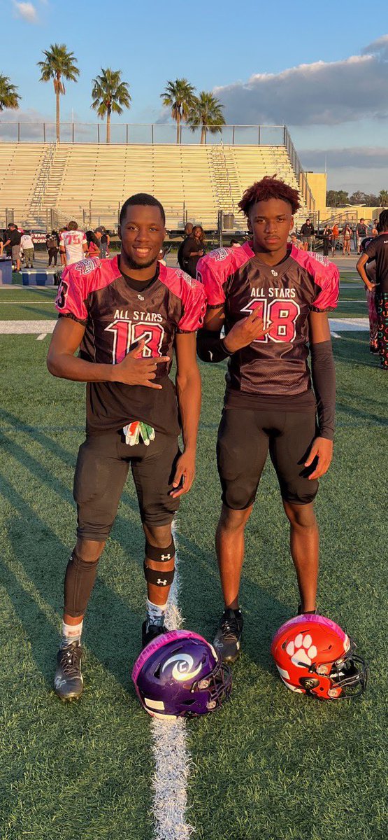HarrellDillan's tweet photo. Blessed to be able to play in the All star cure bowl to show support for our loved ones who have or had cancer it was an amazing experience from everyone around Osceola county to come and play for one cause🙏🏾 https://t.co/UbO8m6yvWY