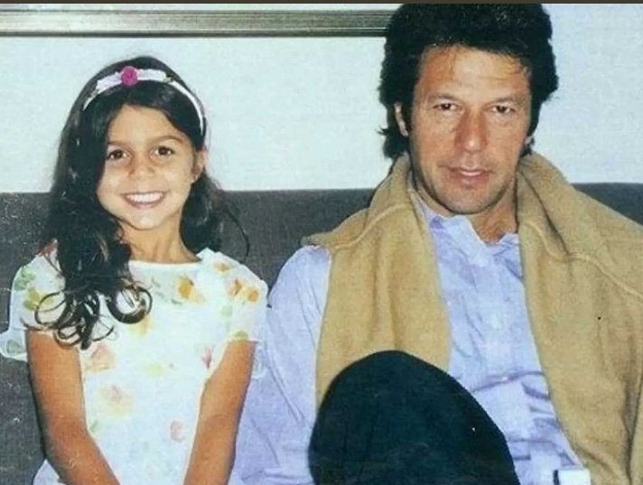 اظہری tweet media