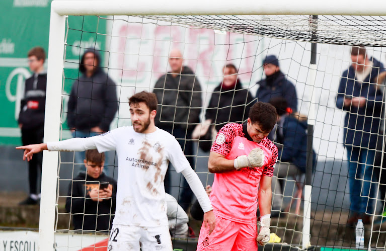 FutbolAstur's tweet photo. Junquera echa el candado en Les Caleyes.
Crónica y fotos del C.D. Lealtad - Caudal Deportivo.
https://t.co/3nOlA9V9Rr https://t.co/PH1MP3JNDV