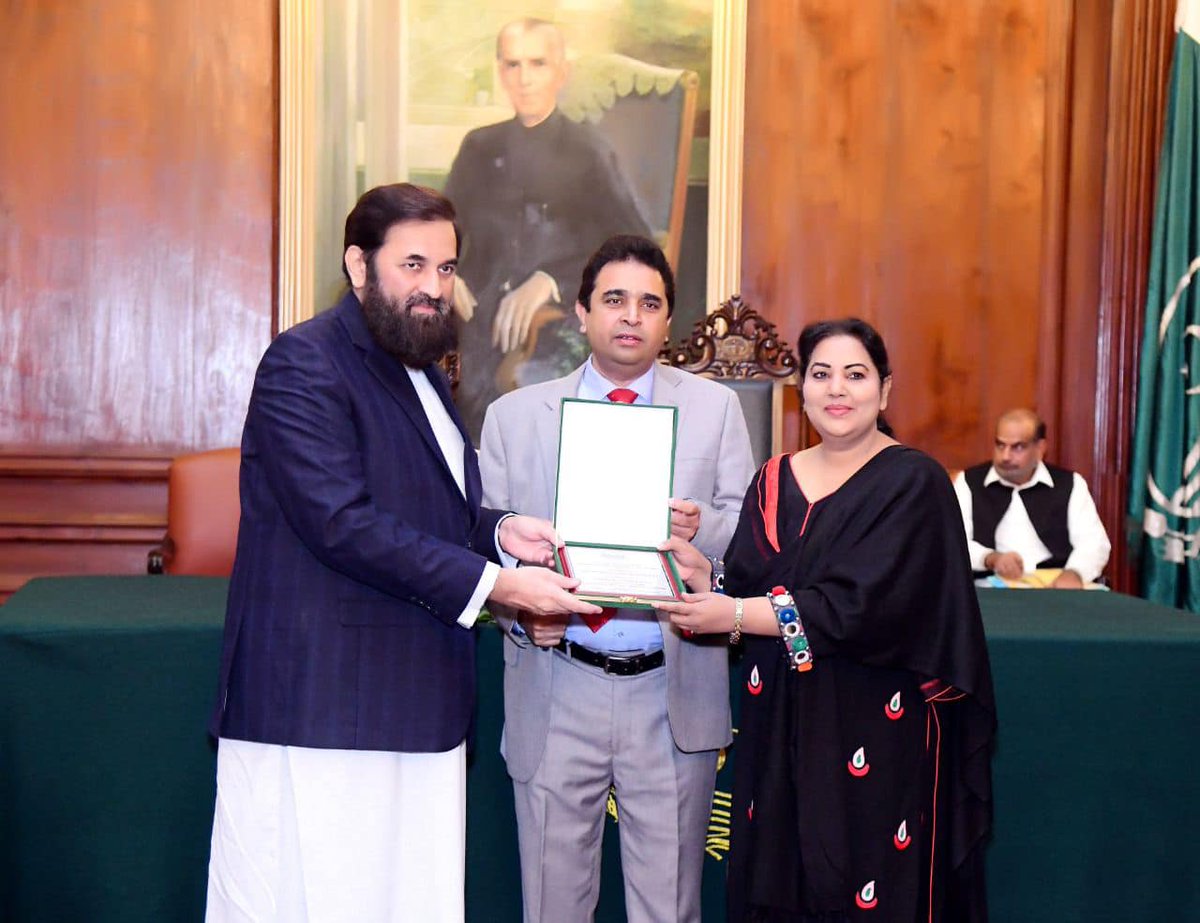 RubinaFBhatti's tweet photo. Humbled on #HumanRightsDay2022 that my work as Member Punjab of @NCRC_Pakistan is acknowledged by both HE Chief Minister of Punjab
@ChParvezElahi and HE Governor of Punjab @MBalighurRehman https://t.co/B1y3hn2z9h