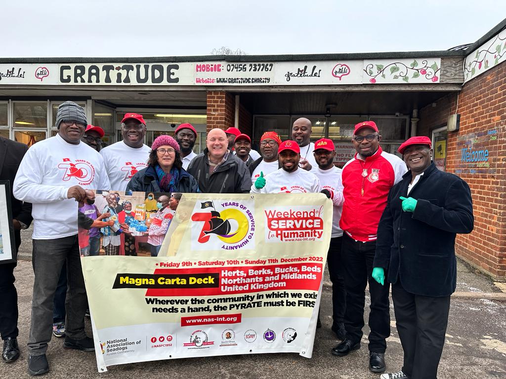 Walk347's tweet photo. To mark the 70th Anniversary of the National Association of Seadogs, Pyrates Confraternity "Weekend of Service to Humanity", Magna Carta Deck volunteered at the Gratitude Charity Hub
#WeekendOfServiceToHumanity
#NASPCat70
#ForHumanisticIdeals
#SaylingSince1952
#NASPC1952 https://t.co/YXPd3EwrOF