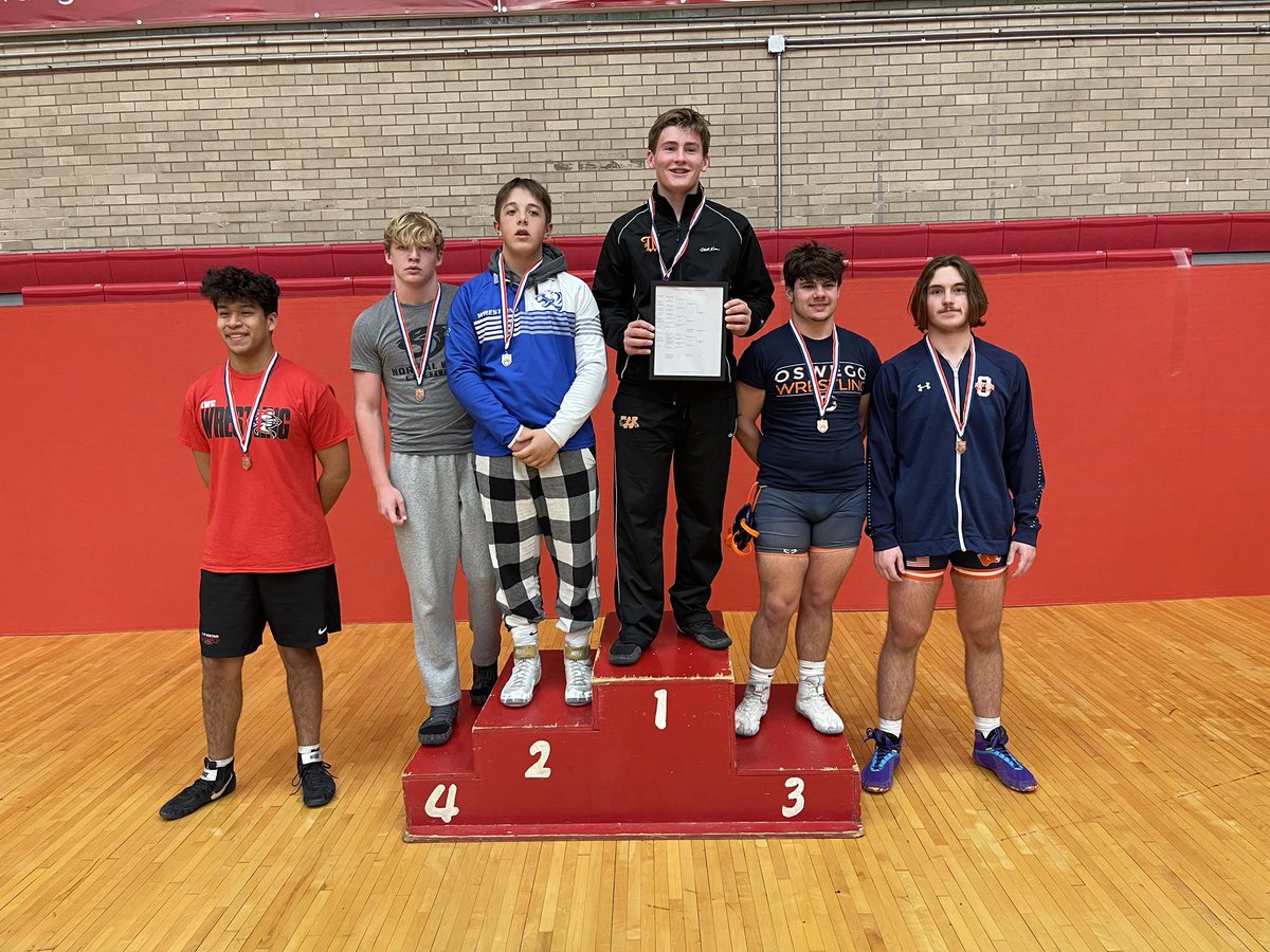 Oswego HS Wrestling tweet media