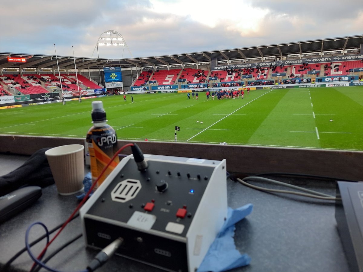 daimogssoapbox's tweet photo. Appointed today by @WelshRugbyUnion #official #timekeeper for @scarlets_rugby v @avironrugbypro @official_parc @ChallengeCup_ @MakepeaceJack
Referee from @EnglandRugby top bloke and proud to support him #refsteam https://t.co/XBOav7lkeb