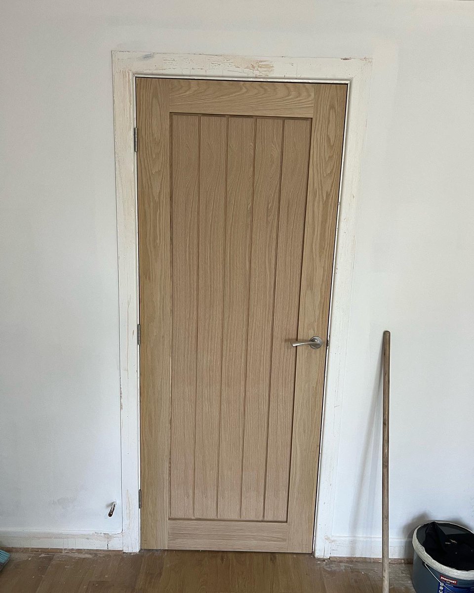 WMCjoinery's tweet photo. Some oak doors hung for a customer this morning. Get in touch for a free quote https://t.co/tCb0cCah9h