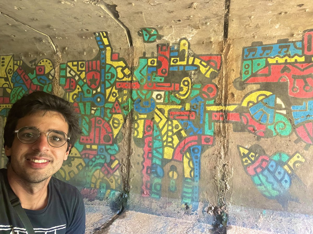 An 11 years old Decolife still surviving in 🇧🇷🇧🇷🇧🇷💎💎 (in the sewage overflow drainage system of the city 👀)