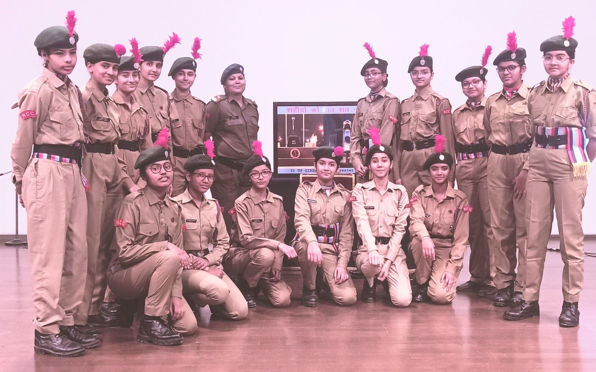neelu197's tweet photo. NCC cadets of Ryan International school Greater Noida participated in #Shaheedookoshatshatnaman organised by 31 UP Girls batallian NCC to felicitate Martyrs. It's a privilege for us.@NCCDteUP @HQ_DG_NCC https://t.co/TSM4anpirI