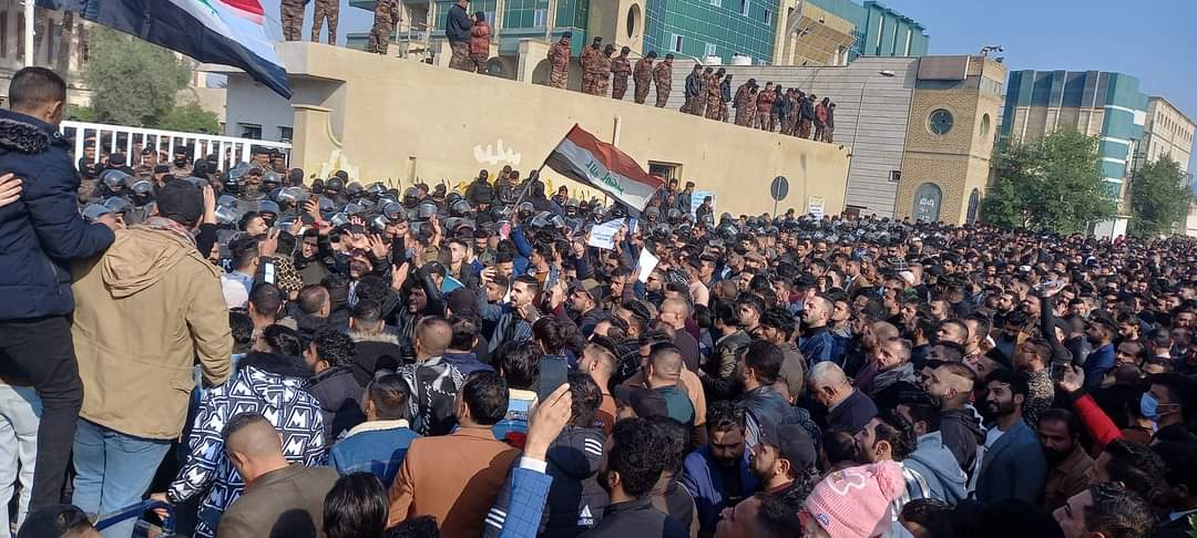 MohammadAldalfa's tweet photo. هكذا يهان المعلم في بلدي
محاضري وإداريي محافظة واسط هذا اليوم امام مديرية تربية واسط
التثبيت حق الجميع
@mohamedshia
#المحاضرين_والاداريين_وطن https://t.co/28nz8Wgv8N