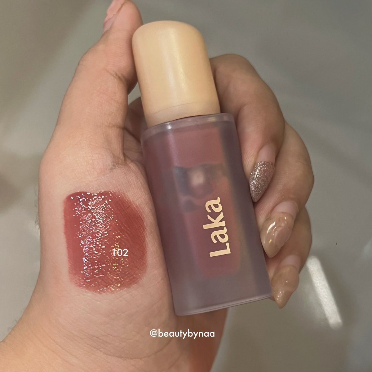 beautybynaa's tweet photo. My fav tint! Laka fruity glam tint💗

Pilihan warna nya cakep cakep bgt mau beli lagi😭🙏

Kadang di @brick_velvet diskon lumayan bgttt😭

https://t.co/nh1bqyjpoz https://t.co/ttajlmlr9l