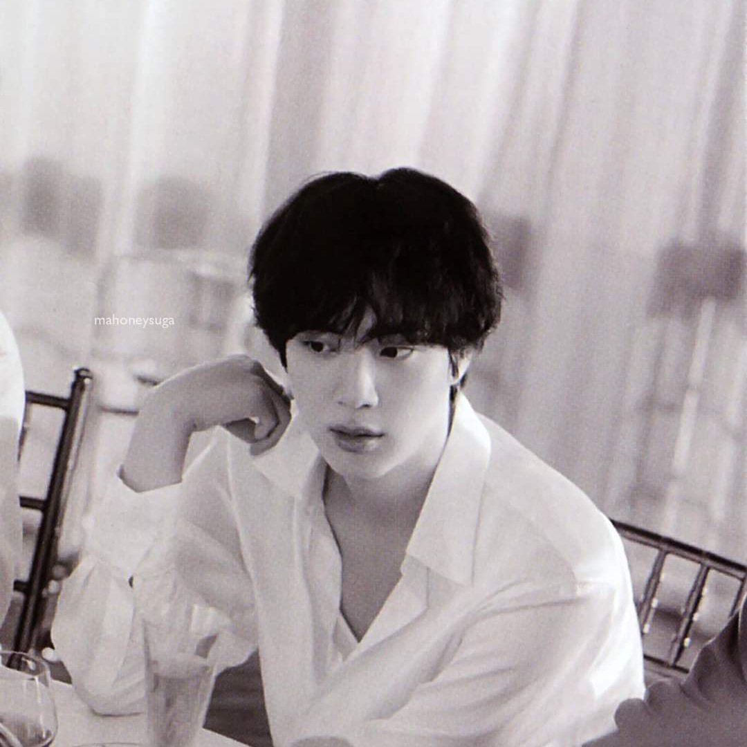 RMs_MissRyt's tweet photo. #To_Jin 

18 months is nothing compared to all you have done for us, for me. No one's faith on you will waver. The purple light will continue to shine till you're back and when you are-- NO ONE CAN SAY BAD THINGS ABOUT THIS ANYMORE~~

#WeLoveYouJin 
#WeWillWaitForYouWWH
@BTS_twt https://t.co/rlTDmFTsnJ