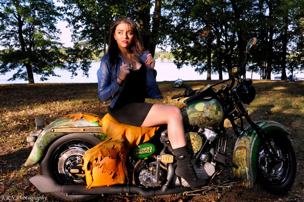 KRN_Photography's tweet photo. From my collaboration with the very talented Jensen Work at the Cookout Group Shoot 

Model IG: RealJensenWork
Photographer IG: KRN_Photography_ 

#ClevelandPhotographer #ClevelandModel #OhioPhotographer #OhioModel #motorcycle #leatherjacket #bikerchick #boots https://t.co/I0Hvi6IASZ