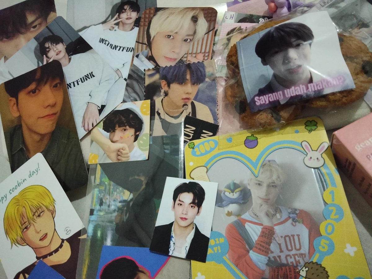 sktxlvr's tweet photo. Thank you for today moa 💗
I'm really grateful buat ketemu banyak orang baik hari ini dan dapet freebies gemasssshhh💗
Thank you so much, semoga kita bisa ketemu di lain waktu ya💗
@moa_jogja @WinterFever__ @attaliachann
@starsooberry @luvlytyunie @warijjunie @.nochuroom https://t.co/5xPPWFHnIn