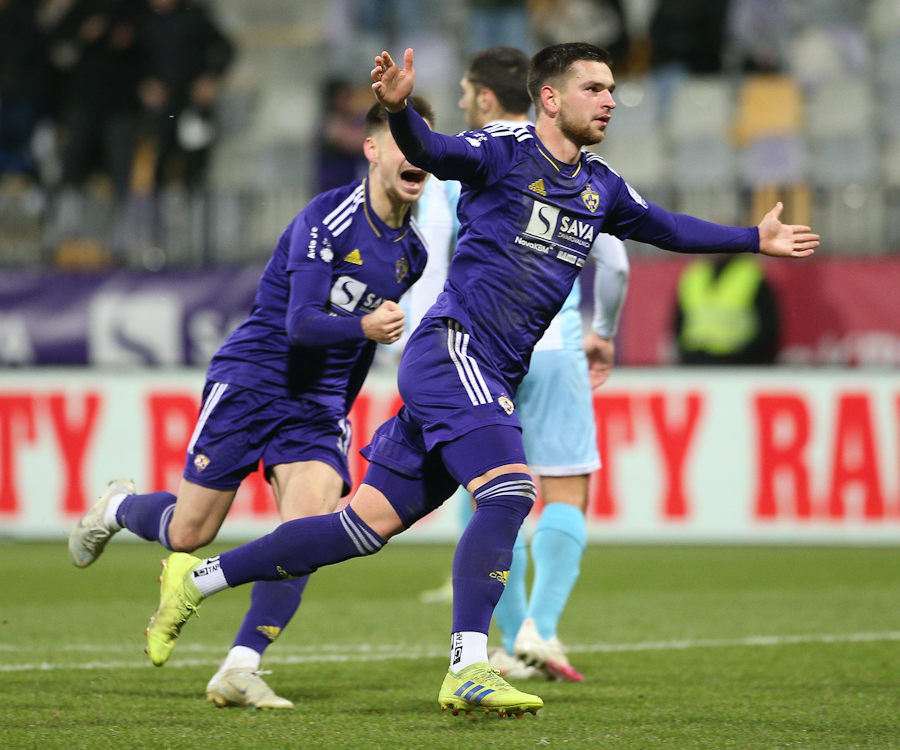 nkmaribor's tweet photo. Na zimski premor s peto zaporedno prvenstveno zmago: dvakratni strelec Žan Vipotnik.

@nkmaribor - @NDGorica 2:1

#MiSkupajEnoSmo #MBGOR https://t.co/OZXTAQXnjT
