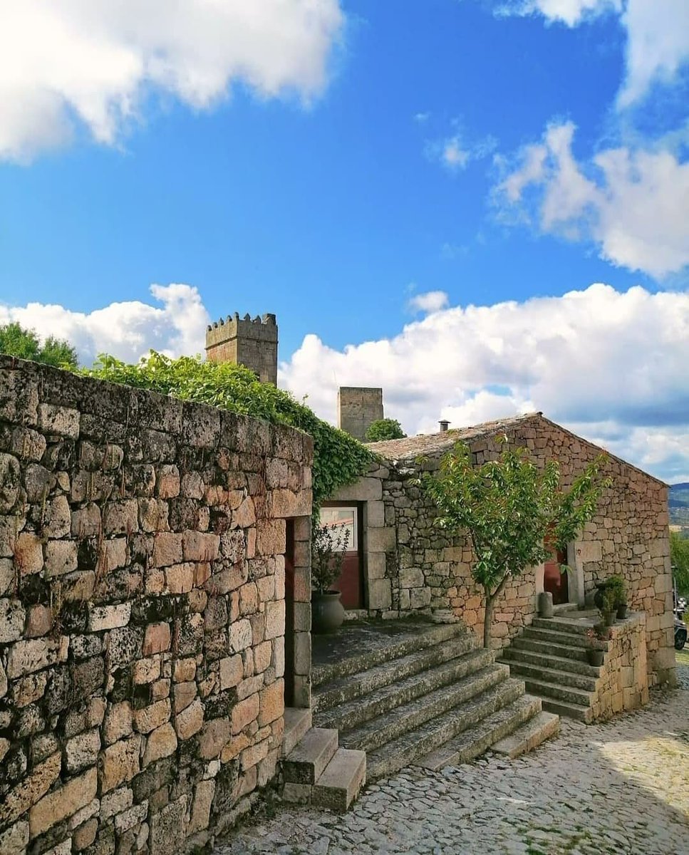 A Aldeia Histórica de Marialva impressiona a cada visita, a cada regresso! 🥰

📸 <a href="/__vitorpires__/">__vitorpires__</a> 

#Marialva #AldeiasHistoricas #AldeiasHistoricasdePortugal #portugalcomefeitos #portugallovers #peloscaminhosdeportugal #portugal #centrodeportugal #turismocentrodeportugal