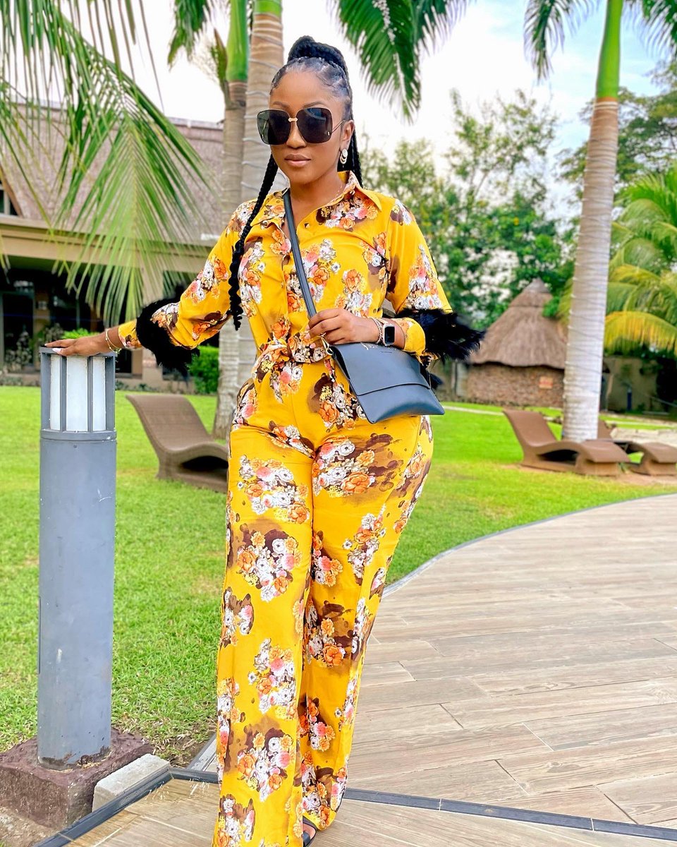Anita__Akuffo's tweet photo. Take this hold body🥰💛 https://t.co/26bJi4SiMQ