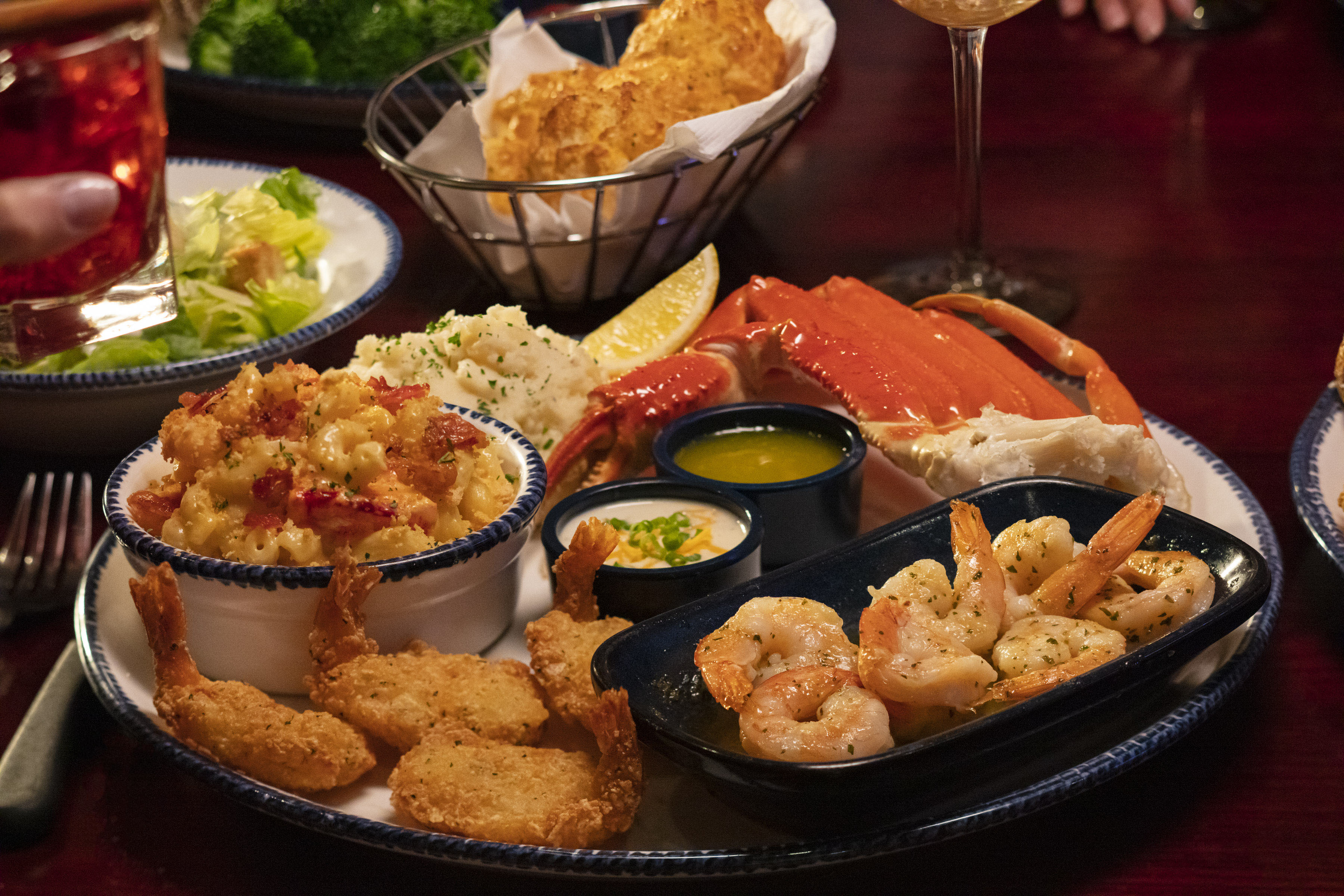 What time does red lobster open deals