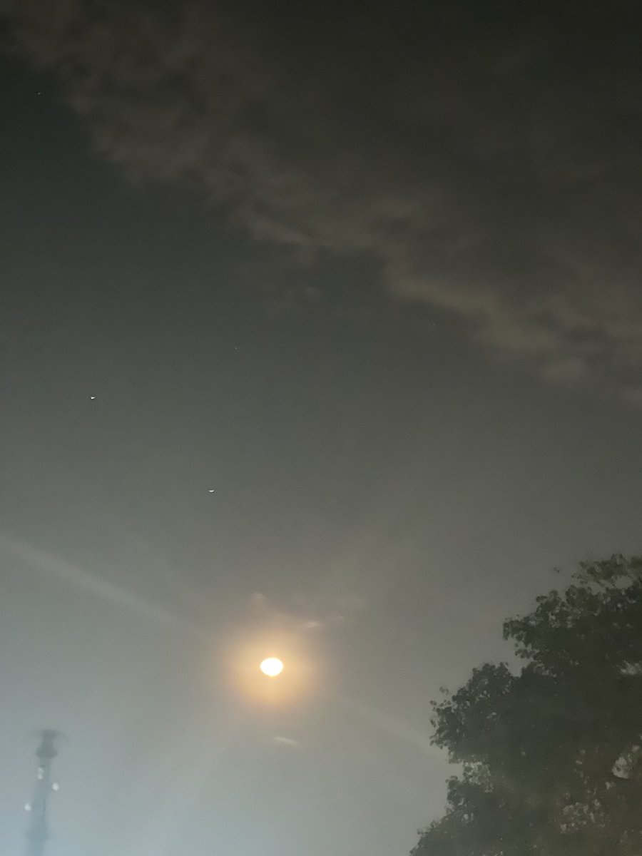 karaikudiyan's tweet photo. #kkdi #நிலவுமகள் 🌝
#iClick #Stellarium https://t.co/2WXGez84ht
