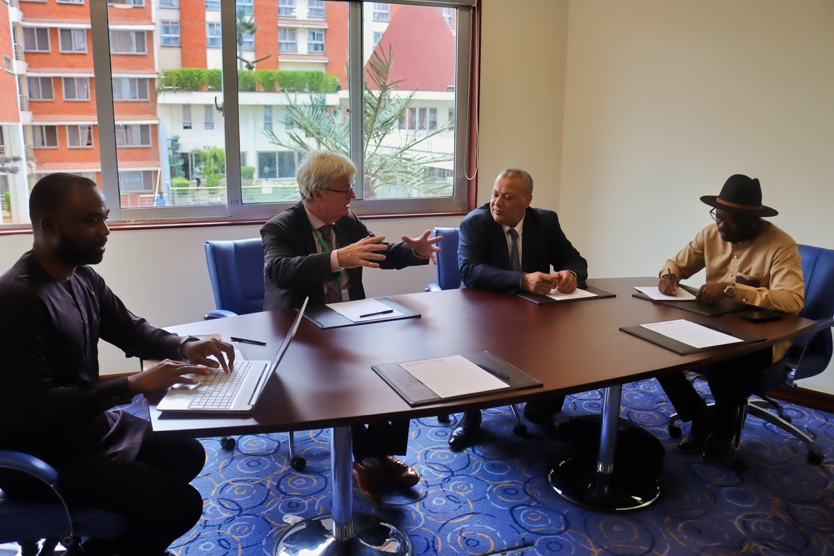 AU_ECOSOCC's tweet photo. ECOSOCC's newly elect Presiding Officer Mr. Khalid Boudali had his maiden bilateral engagement with his European counterpart Mr. Peter Clever, Vice-President of @EESC_REX, European Economic and Social Committee (EESC) @EU_EESC. 

#ECOSOCCPGA4
🌍#CivilSociety

🧵 https://t.co/pMqWxyP7Tn