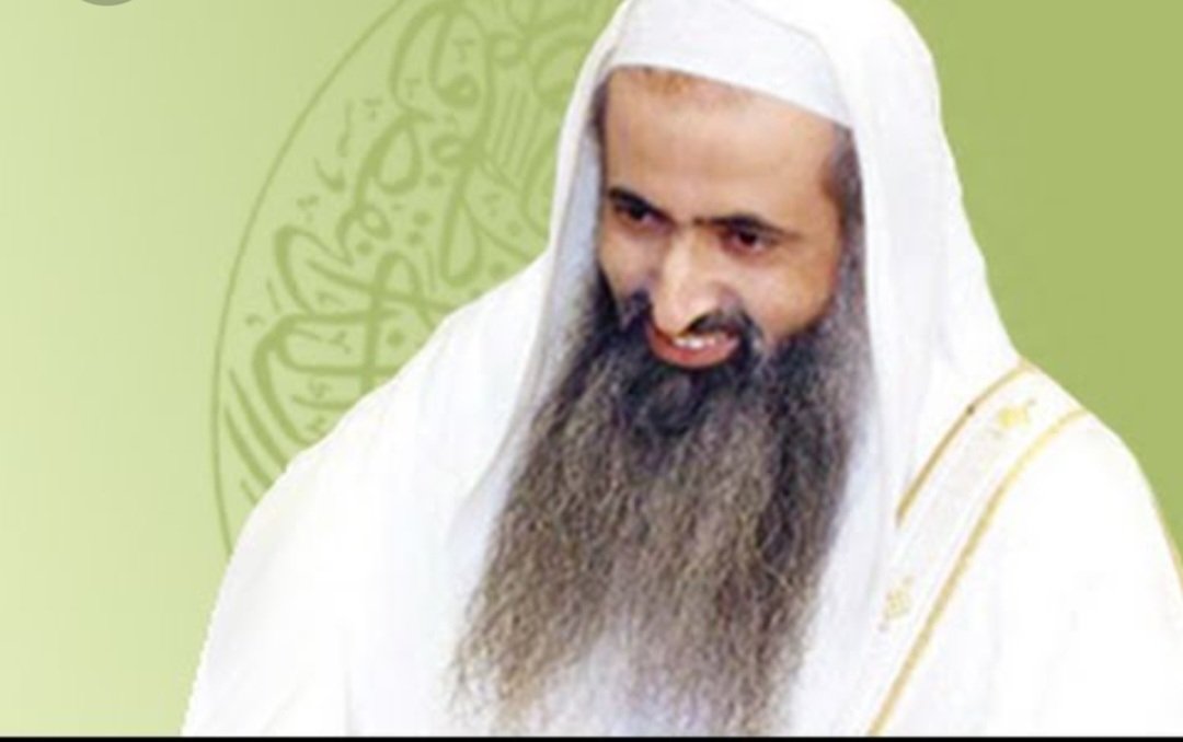 حتى الشيخ أحمد الحواش الذي قضى حياته في عباده وزهد ولم يتدخل في سياسه..وكانت قرة عينه في أطالة الصلاة والتلذذ بتلاوة القران الكريم ..لم يسلم من المنافقين و الطعن فيه بعد موته.....