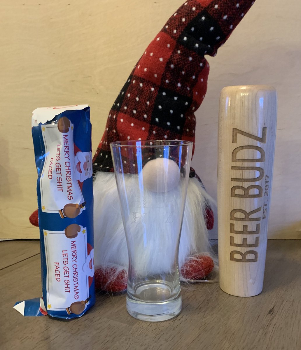 SSchell7's tweet photo. Day 10 of #beerbudz #adventcalendar @tattoobygravity chose from @SchofferhoferUS #JuicyPineapple a tasty Hefeweizen @ryrbrown1 @roymoussa10 #ILoveMyWife #halfstepforward 🍻 https://t.co/somQXbMTeo