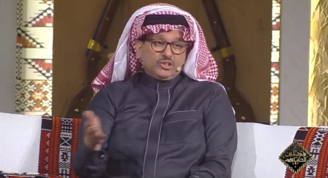 هو يعلم أن لديه جمهور يدفعه قبل حب المنقيه رابط أقوى من ذلك بكثير لذلك قرر خوض معركة #الشداد 
ويعلم أن خصمه يتبرع بشكل يومي بأكفان للموتى جُزي خيراً و لذلك قرر أن يهدي خصمه واحداً منها عند #بوابه_٣ 

وأنا بدوري أقول له هذه الجمله 

#لن_تسير_وحدك ي ابن عوده فنحن معك حتى النهايه.