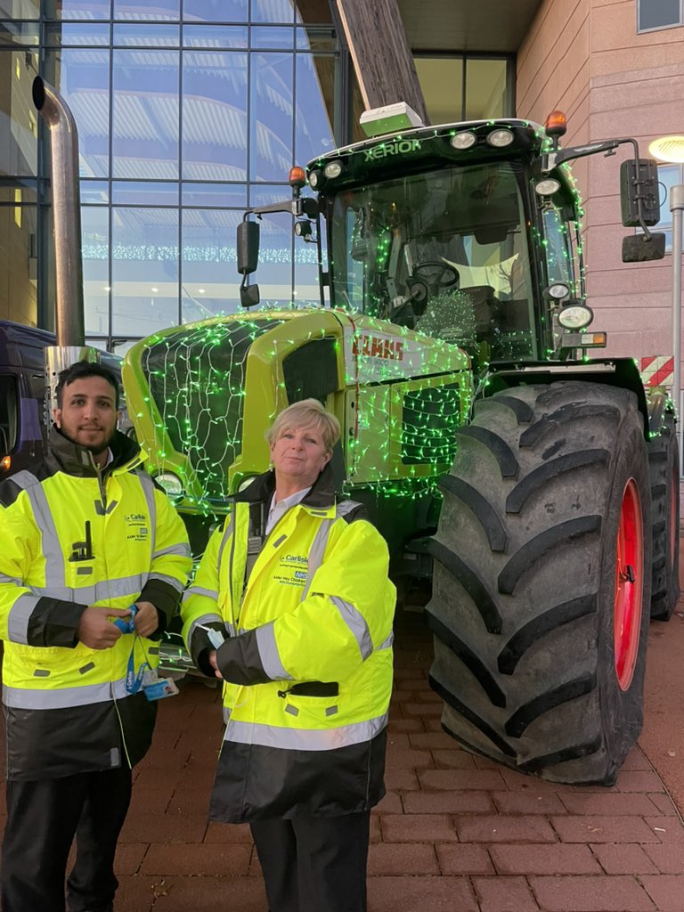 Looking forward to seeing over 100 of these amazing tractors next Sunday 🚜 

#tracorslitup @alderheycharity