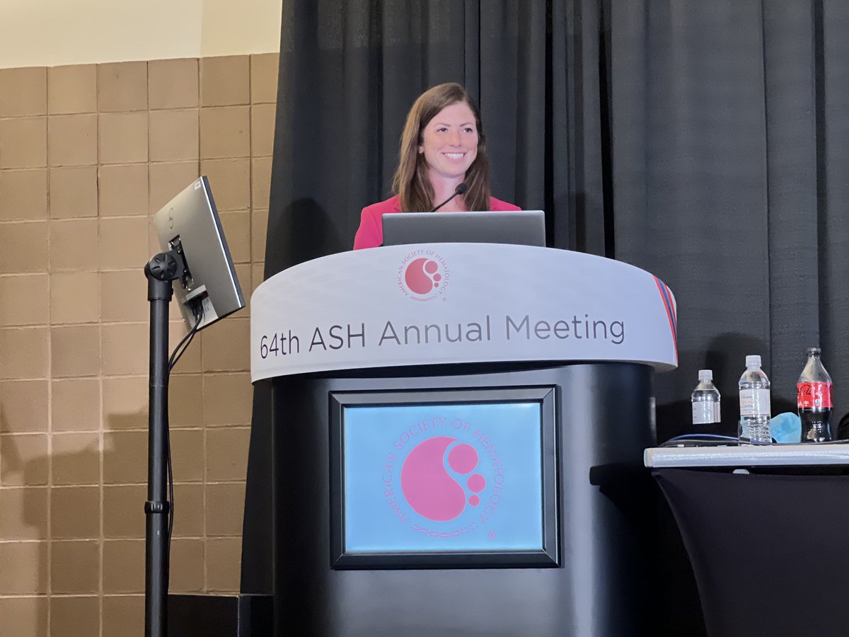 Congrats to Becky Zon on her fantastic talk at ASH on heparin induced thrombocytopenia.  ⁦@beckyzon ⁦@connors_md⁩ #ASH22 #ASHkudos Very proud of my daughter!