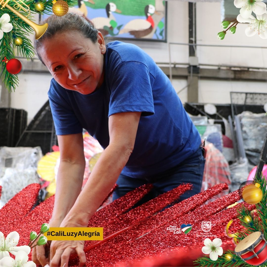 DiegoCortesRey's tweet photo. 6. La construcción y logística del Alumbrado Navideño ha generado más de 1.300 empleos a madres cabeza de familia, jóvenes y adultos mayores. También significa, una oportunidad para los recicladores de oficio y las empresas de aseo que están vinculadas al evento. https://t.co/Lcb1Tz6WoI