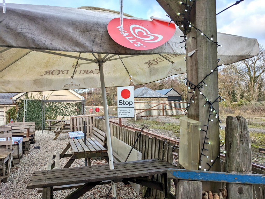 suecartwright's tweet photo. Pit stop at MT TUMS for a tasty breakfast; plenty of birdfood out for the birds; best known local secret for humans; good food, coffee, tea on the go at Teigngrace Level Crossing, Exeter Road, Teigngrace, Devon #mttums #cafe #breakfast #teigngrace #devon https://t.co/8mXUrvVVcX https://t.co/0WOeQTb8QT