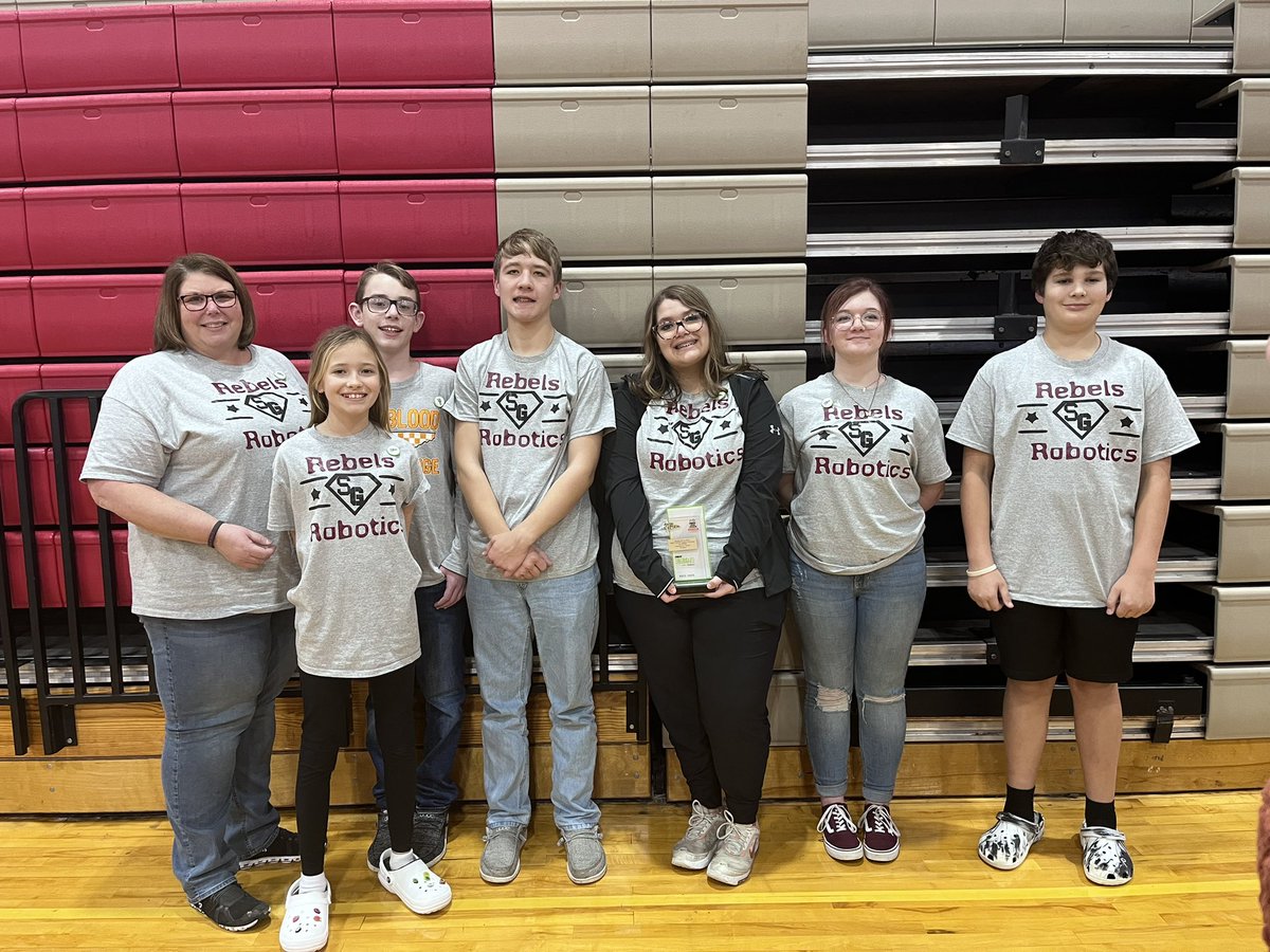 wilhoitl's tweet image. Can you say champions? Congratulations to South Greene Middle School Robotics Team! On to state we go! @GreeneCoSch @Mclaind14 @ChrisMalone74 @leann_a_myers