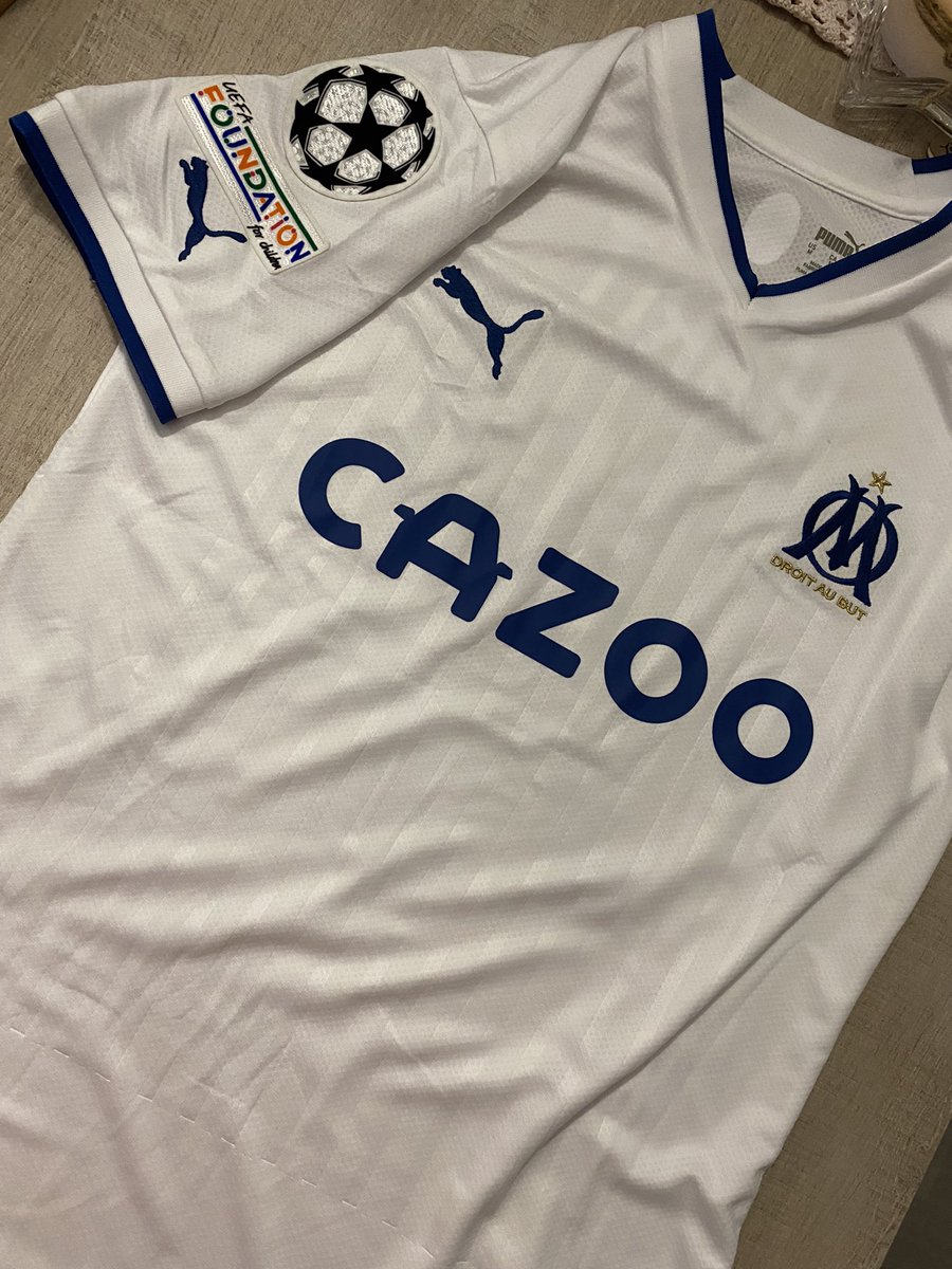 ConstanceRmb's tweet photo. Maillot bien reçu 🎁 Merci @Emboucaneur_13 et @LesColleguesTV 🤩🥰 https://t.co/MHcrBiLOxc