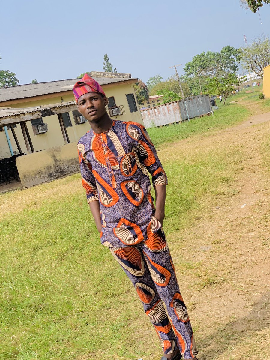 AOOladimeji's tweet photo. Cheers to 5k🎊❤️⚡️
My mutuals are the best 🥰❤️
I took the third frame for you 😂❤️
Thank y’all 🥰🤲🏾❤️ https://t.co/AjtMqn9K1N