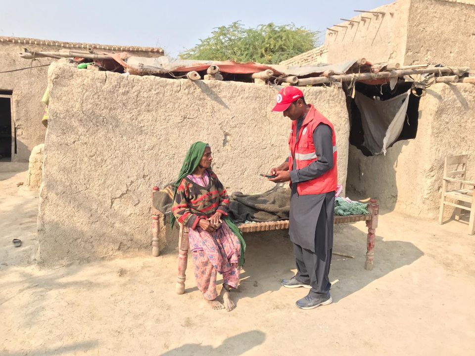 PRC_official's tweet photo. Pakistan Red Crescent started its phase of relief activities; Emergency Response Team and volunteers are in the field together, reaching the flood-ravaged areas of district Dadu for assessment.
#Assessment #ERT #Communities #PRCS #ReliefActivities #FloodInPakistan https://t.co/QfyguEzIpH