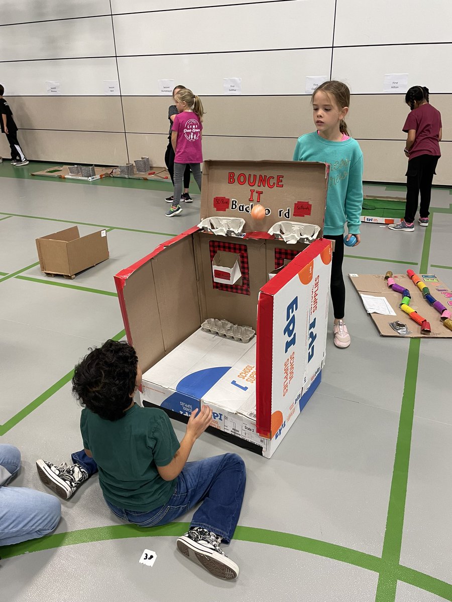 timmyGTI's tweet image. “Bounce It Backboard” created by 4th @WGESdragons learners during pull-out instructional support/ #differentiation learning after pre-assessing out of their grade level math unit #WGESCardboardChallenge #rigor #collaboration #criticalthinking @DragonsCandI