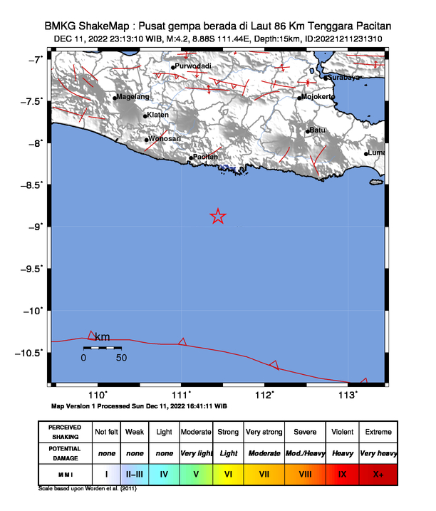 infoBMKG's tweet photo. #Gempa (UPDATE) Mag:4.2, 11-Des-22 23:13:10 WIB, Lok:8.88 LS, 111.44 BT (Pusat gempa berada di Laut 86 Km Tenggara Pacitan), Kedlmn:15 Km Dirasakan (MMI) II Sleman, III Trenggalek, III Pacitan #BMKG https://t.co/ERFjgRHECR