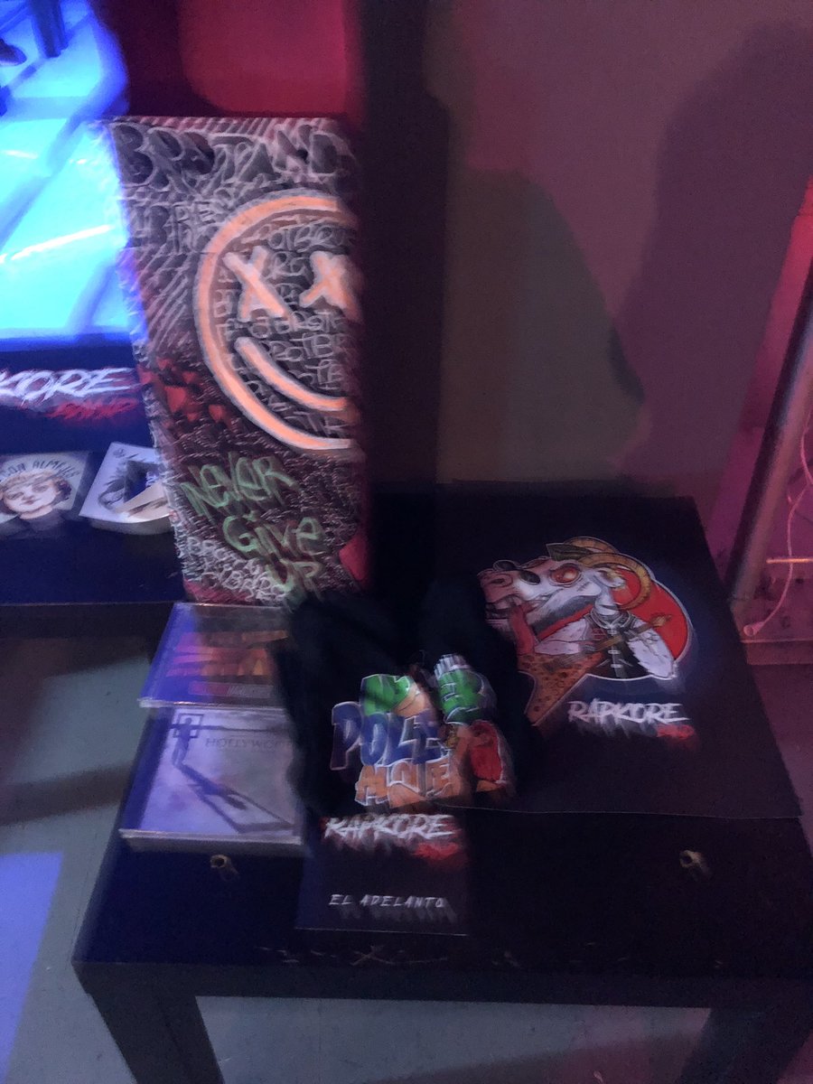 SantaMuerteProd tweet media